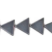 HEMATITE TRIANGLE 16MM